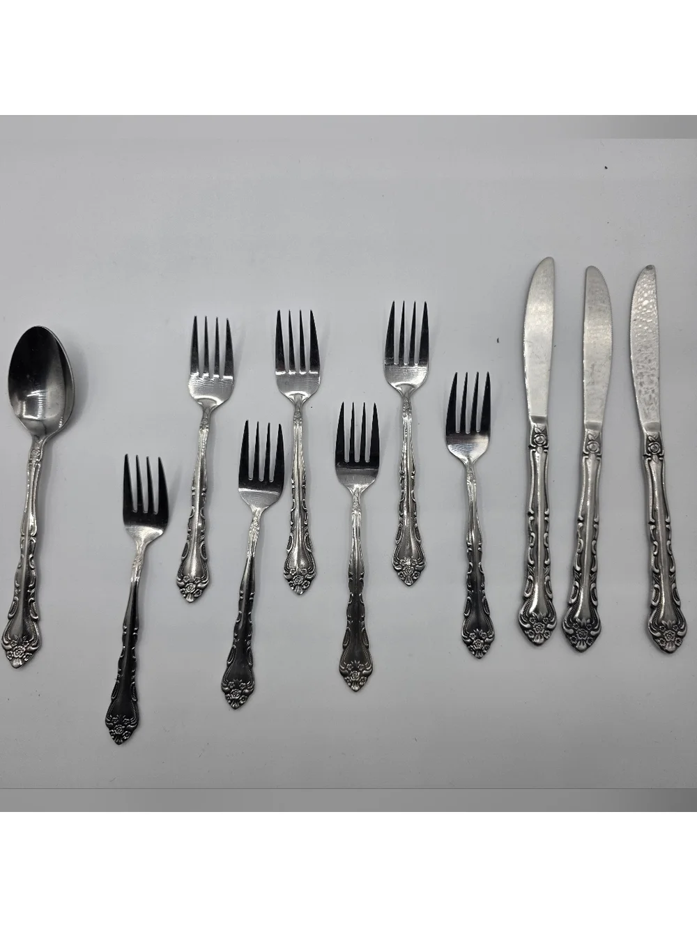 Sears Roebuck LAKEWOOD Tradition Stainless USA / Oneida Silverware Forks Knives